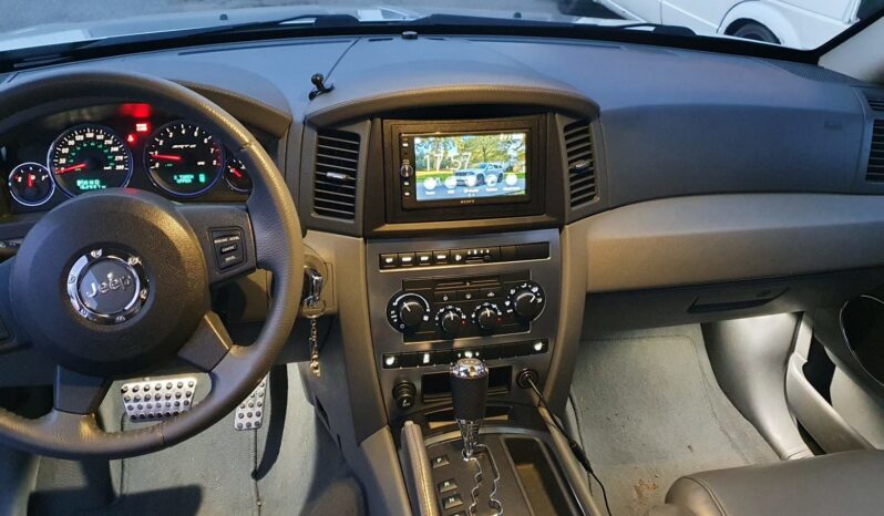 Jeep Grand Cherokee SRT8 voll