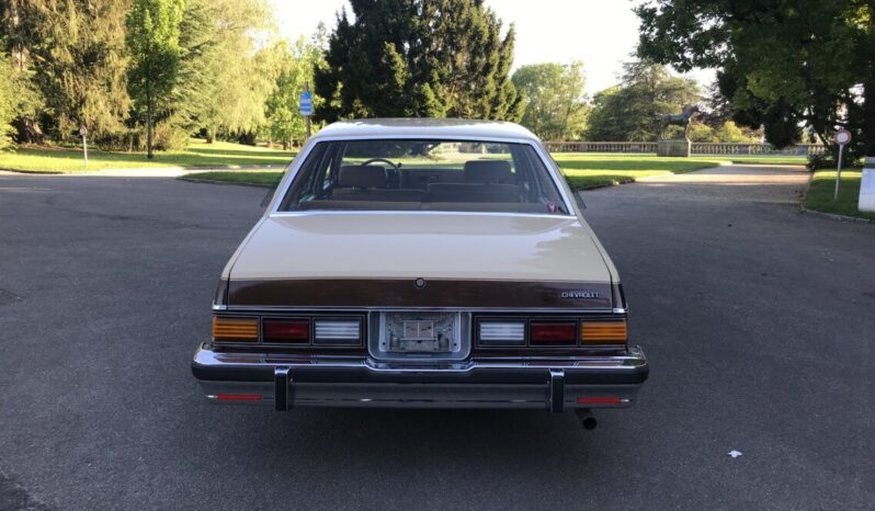 Chevrolet Malibu Classic voll