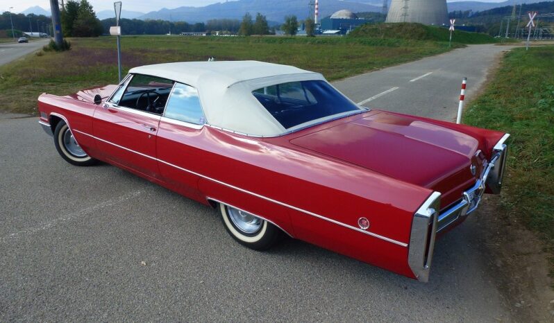 Cadillac Deville voll