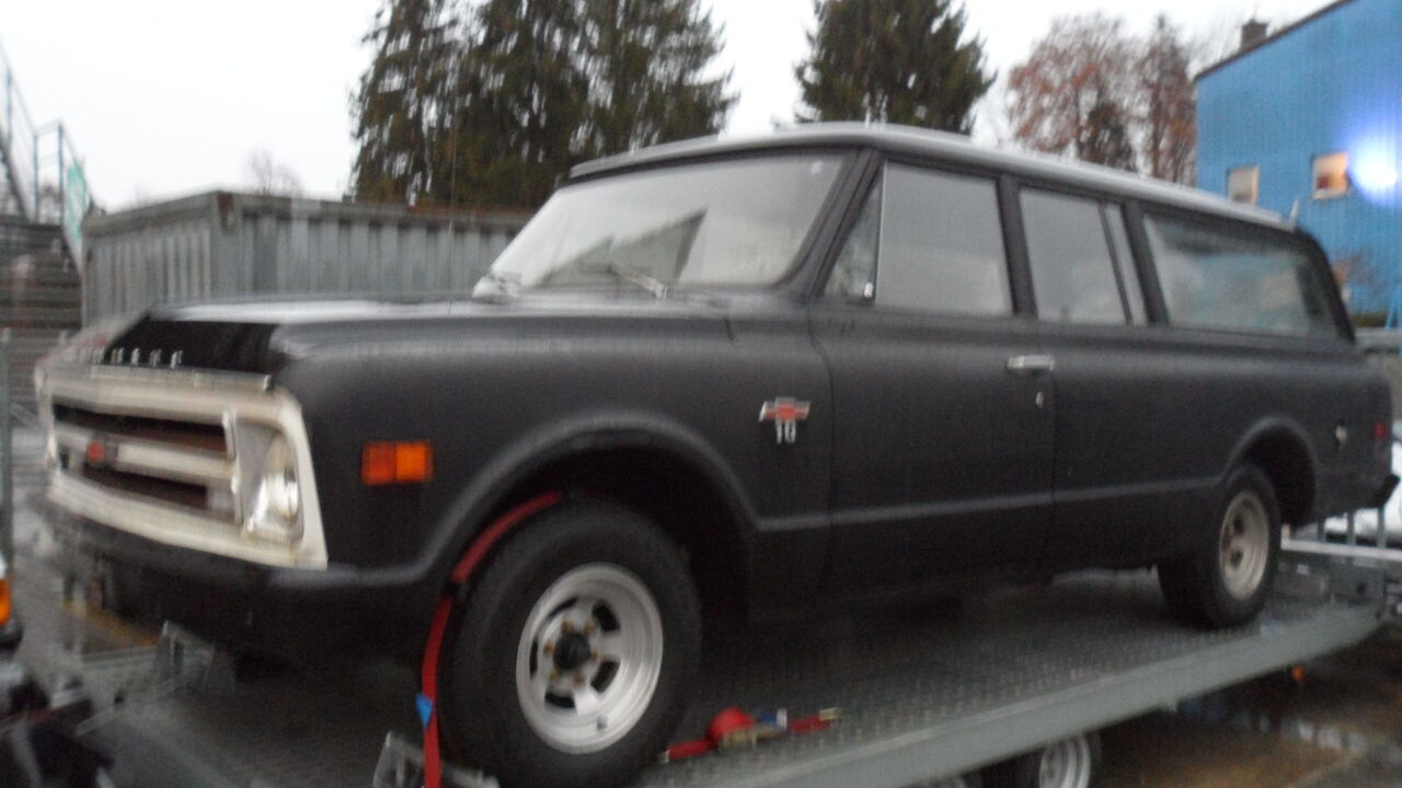 Chevrolet C10 Suburban