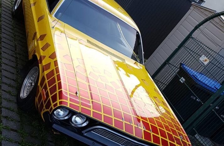 Dodge Challenger voll