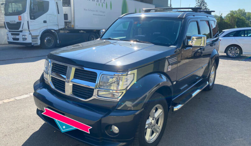 Dodge Nitro voll
