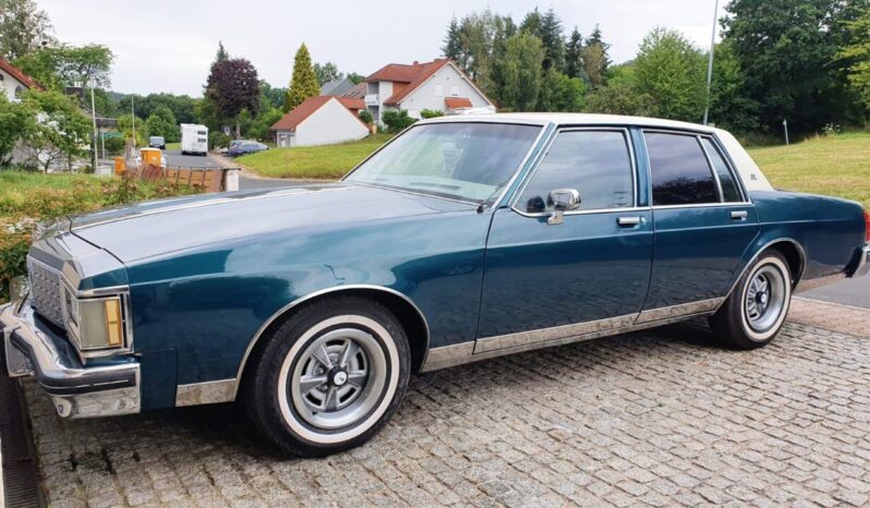 Oldsmobile Delta 88 voll