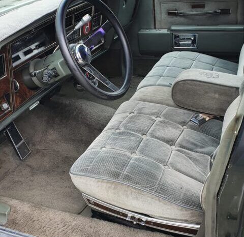 Oldsmobile Delta 88 voll