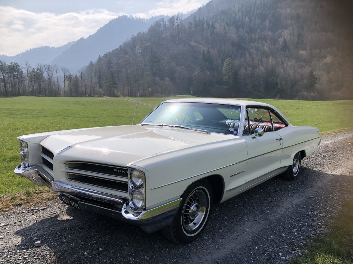 Pontiac Star Chief Executive