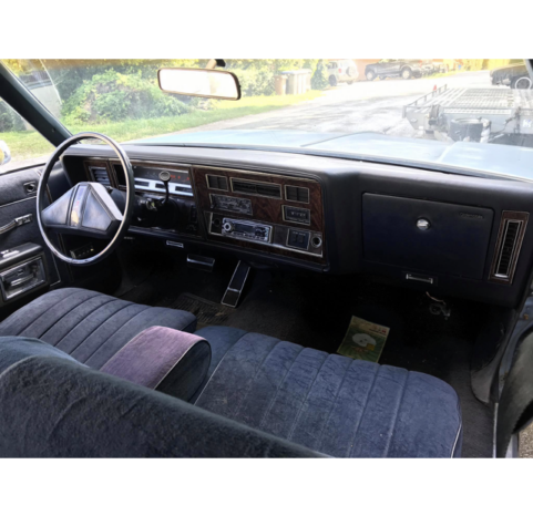 Oldsmobile Delta 88 voll