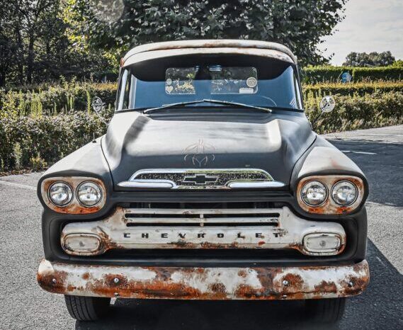 Chevrolet Apache voll