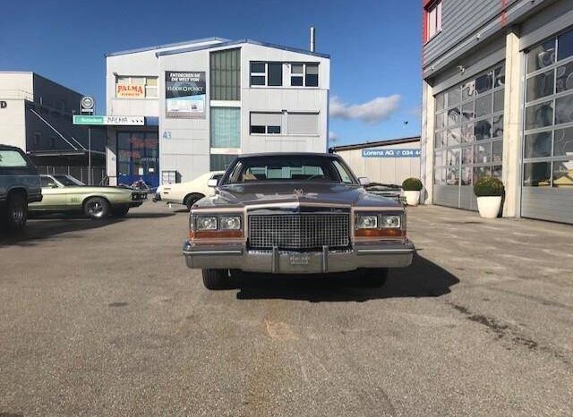 Cadillac Deville voll