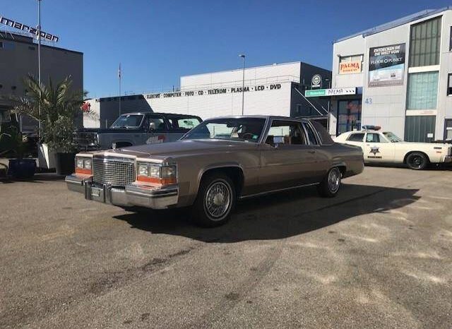 Cadillac Deville voll