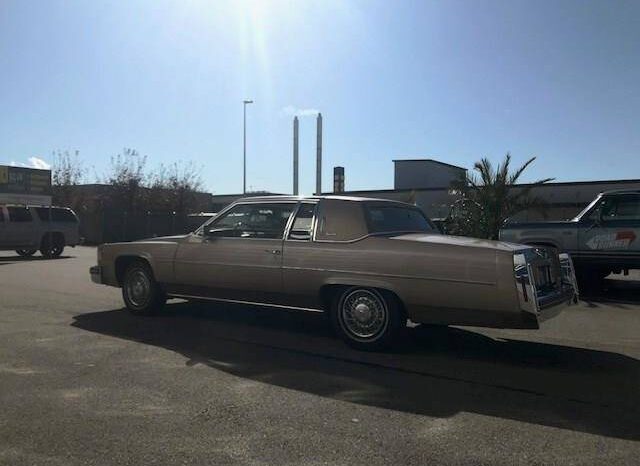 Cadillac Deville voll