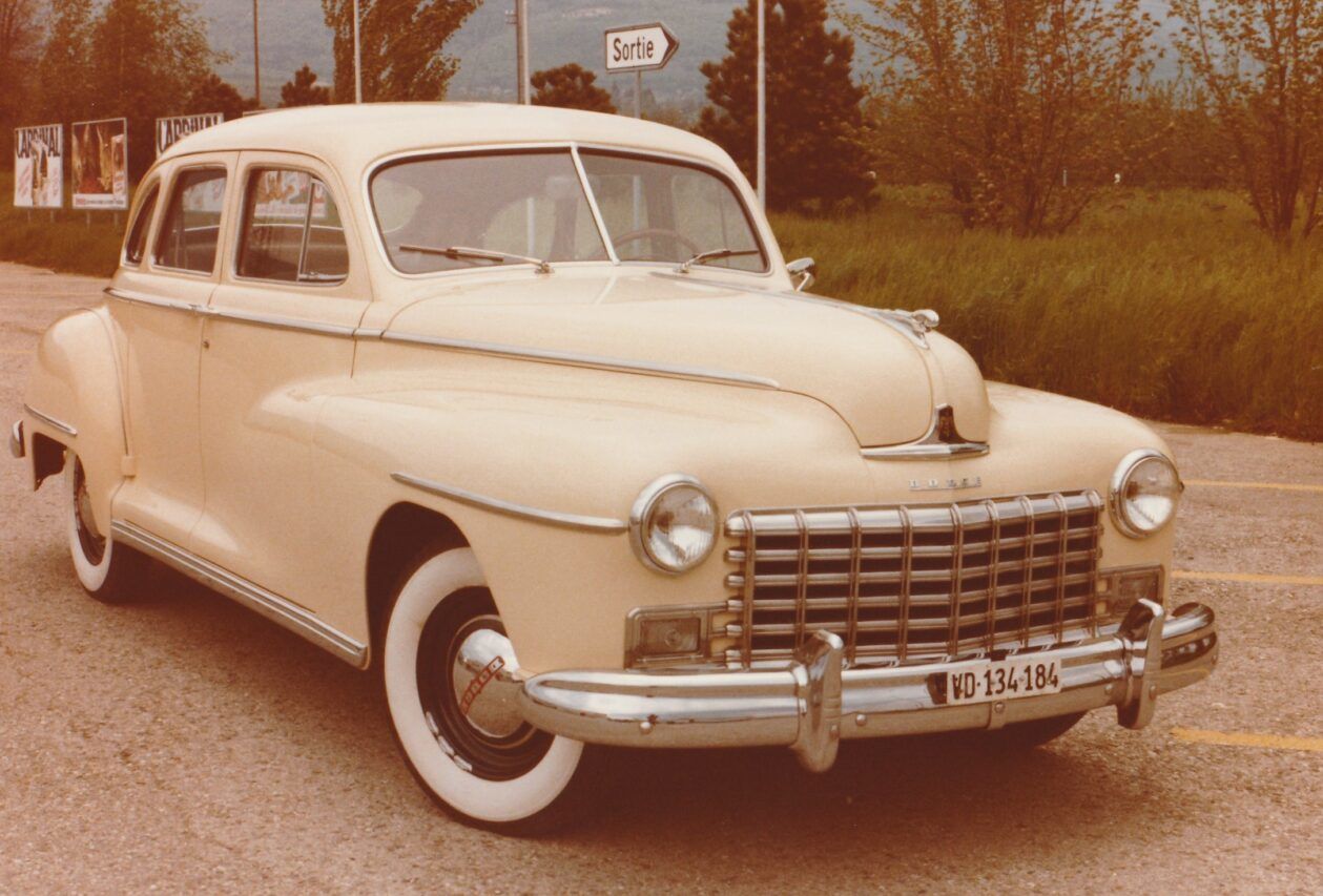 Dodge Deluxe Sedan D 24