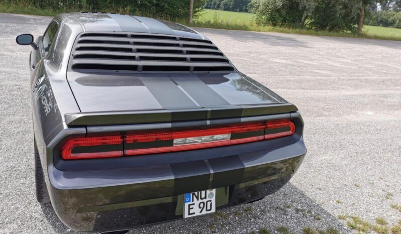 Dodge Challenger voll