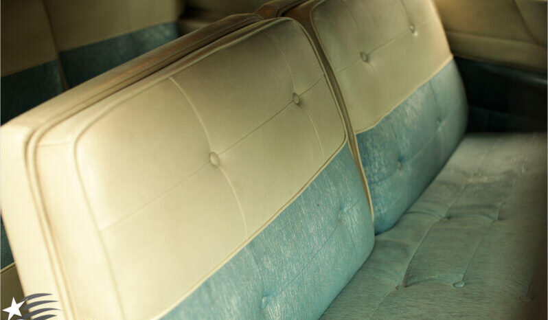 Cadillac Coupe De Ville voll