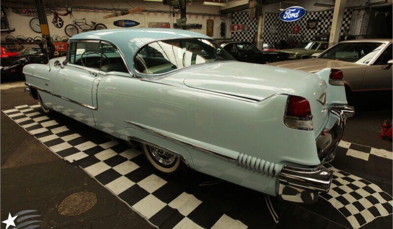 Cadillac Coupe De Ville voll