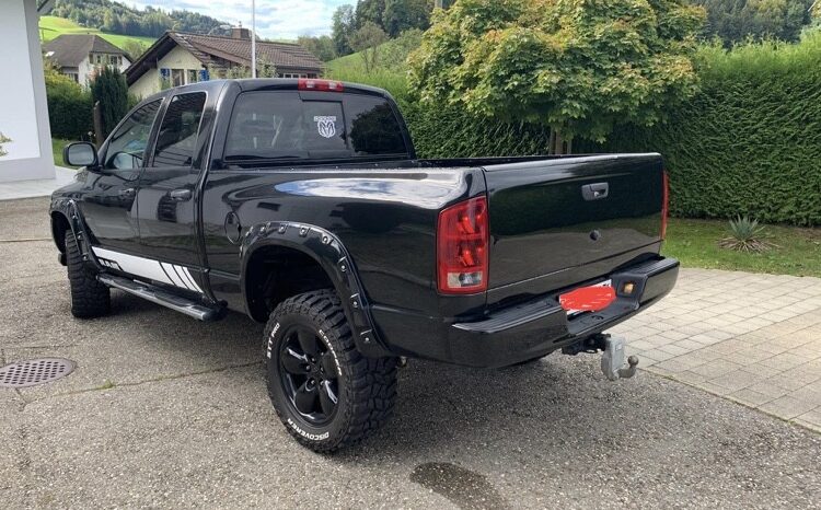 Dodge RAM 1500 voll