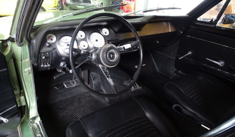 Ford Mustang V8Vinyldach, Ivorygreen voll