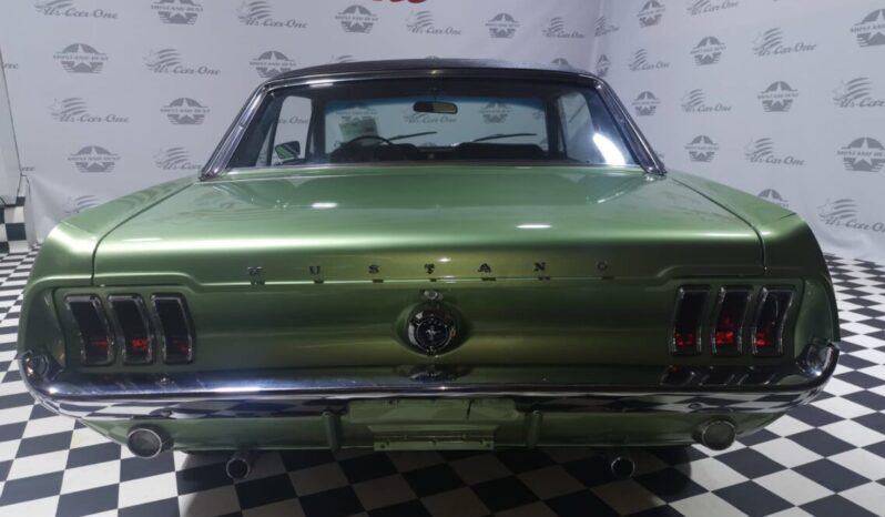 Ford Mustang V8Vinyldach, Ivorygreen voll