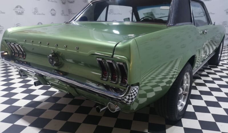 Ford Mustang V8Vinyldach, Ivorygreen voll