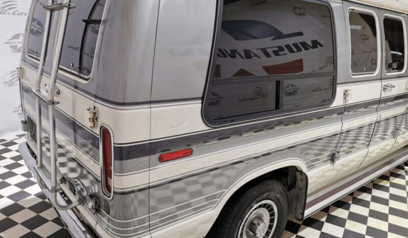 Ford Econoline V8 Hightop Europäische Zulassung voll