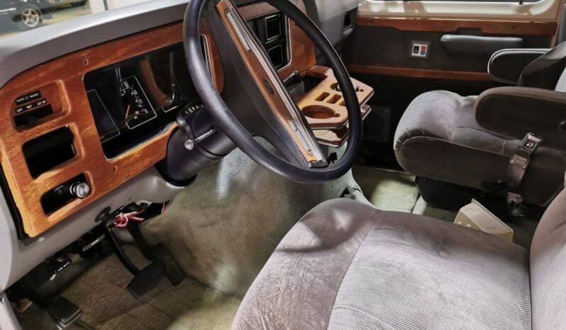 Ford Econoline V8 Hightop Europäische Zulassung voll