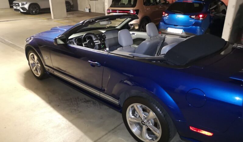 Ford Mustang GT voll