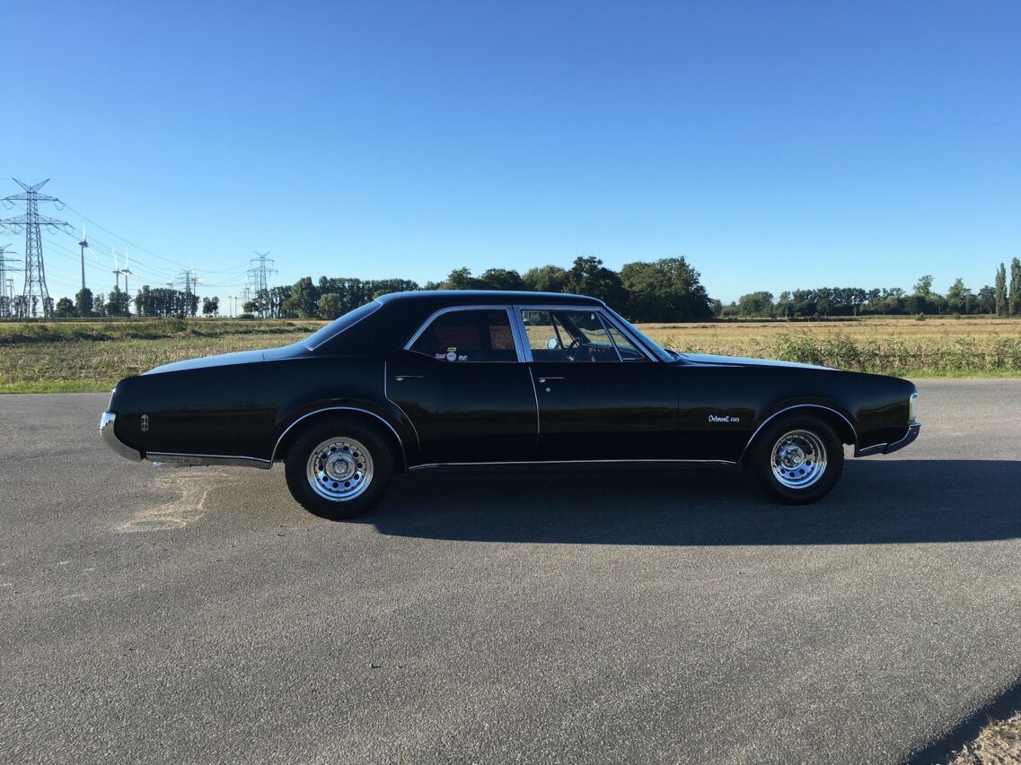 Oldsmobile Delmont 88