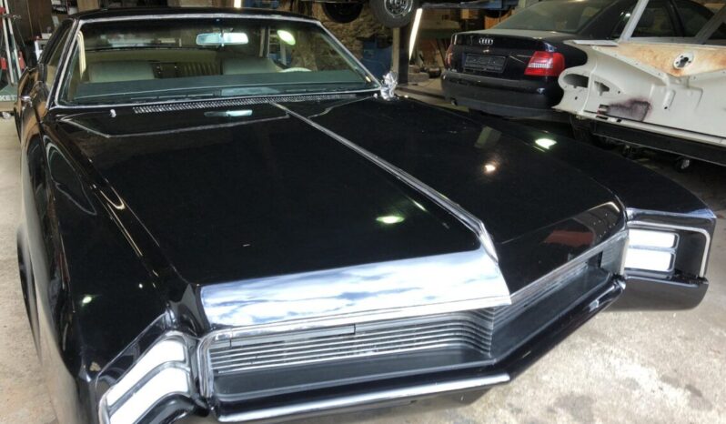 Buick Riviera voll