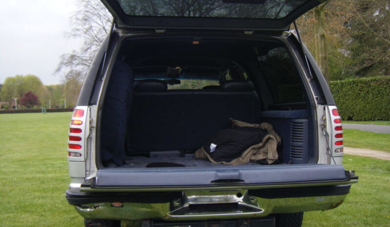 Chevrolet Suburban voll