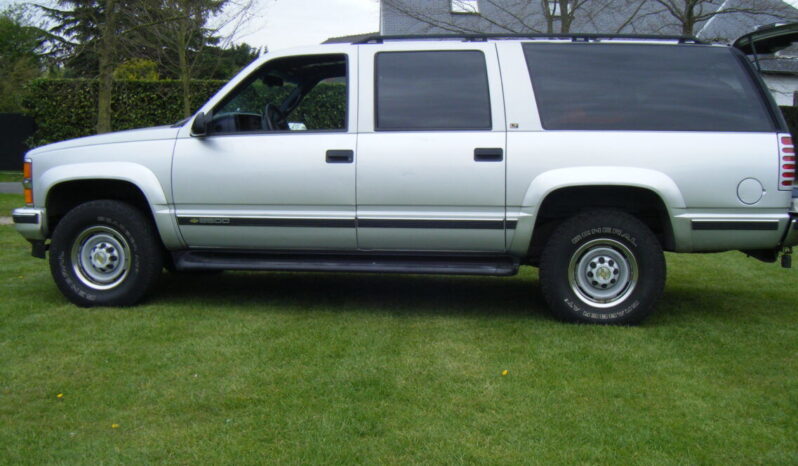 Chevrolet Suburban voll
