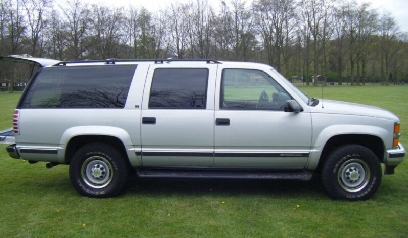 Chevrolet Suburban voll
