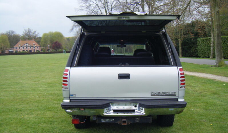 Chevrolet Suburban voll