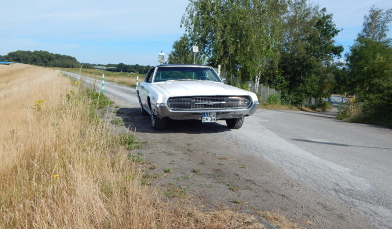 Ford T-Bird voll