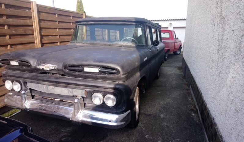 Chevrolet Suburban voll