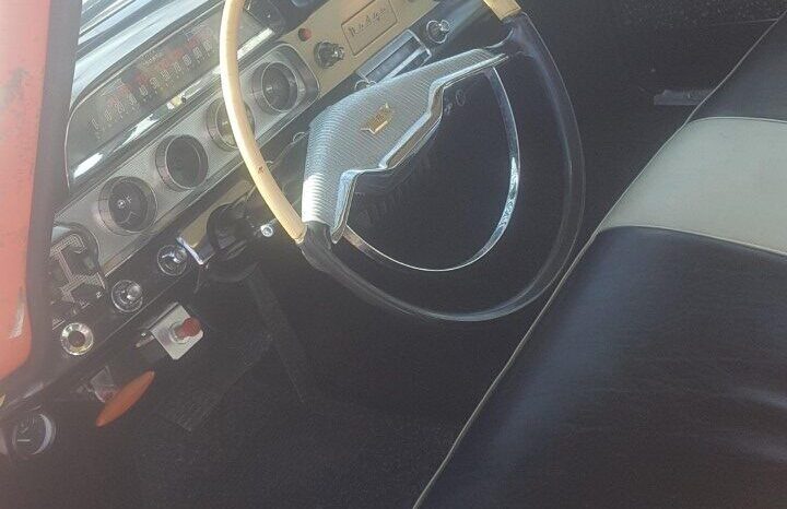 Dodge Custom Royal V8 voll