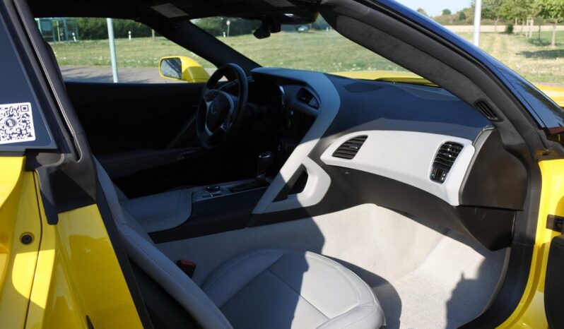 Chevrolet Corvette C7 Stingray voll