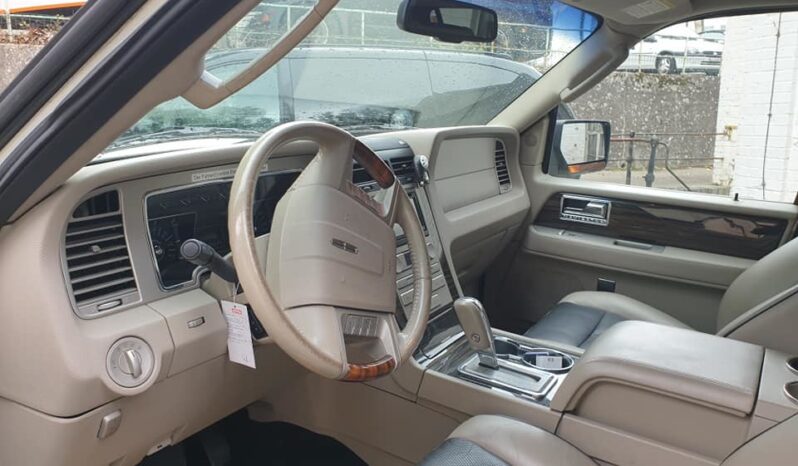 Lincoln Navigator voll