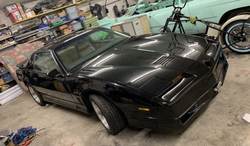 Pontiac Firebird Trans Am voll