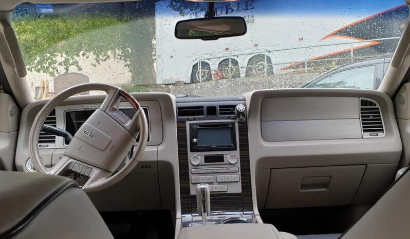 Lincoln Navigator voll