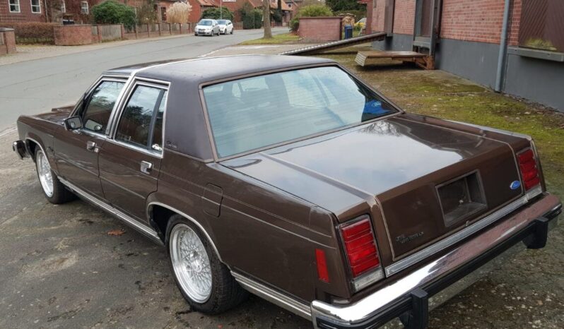 Ford Ltd Crown Victoria voll
