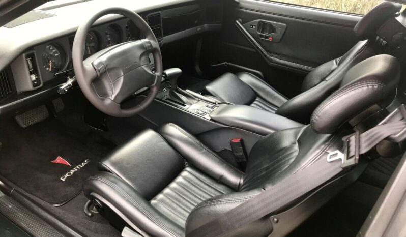 Pontiac Firebird Trans Am GTA voll