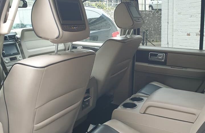 Lincoln Navigator voll