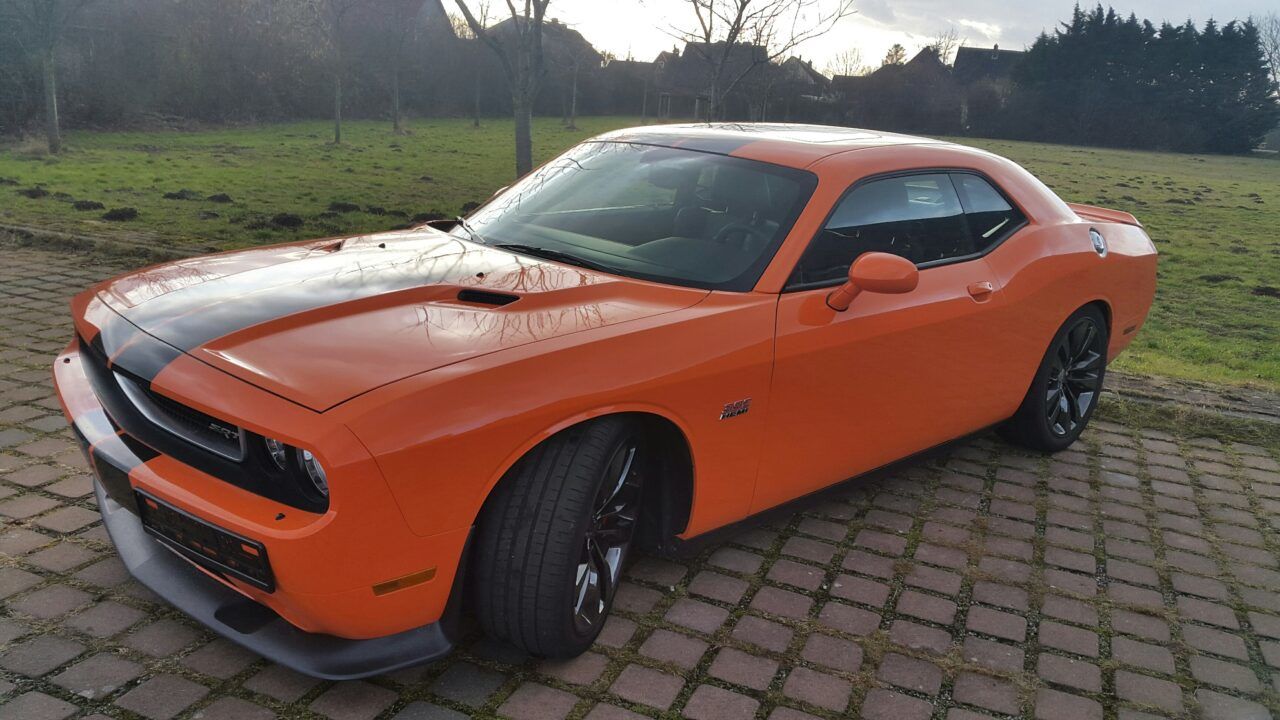 Dodge Challenger SRT 8