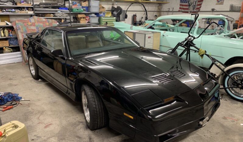 Pontiac Firebird Trans Am voll