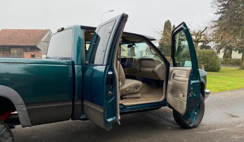 Chevrolet Silverado voll