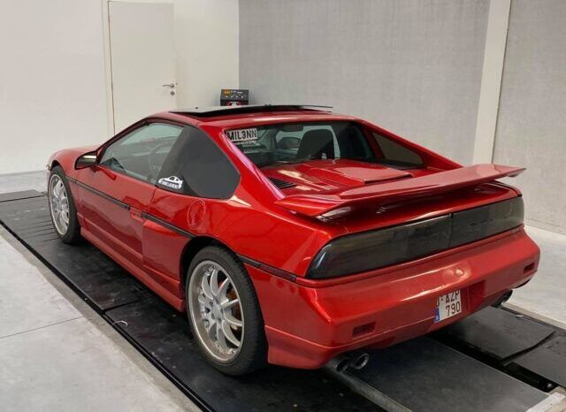 Pontiac Fiero 2.8 GT voll