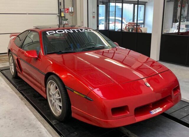 Pontiac Fiero 2.8 GT voll