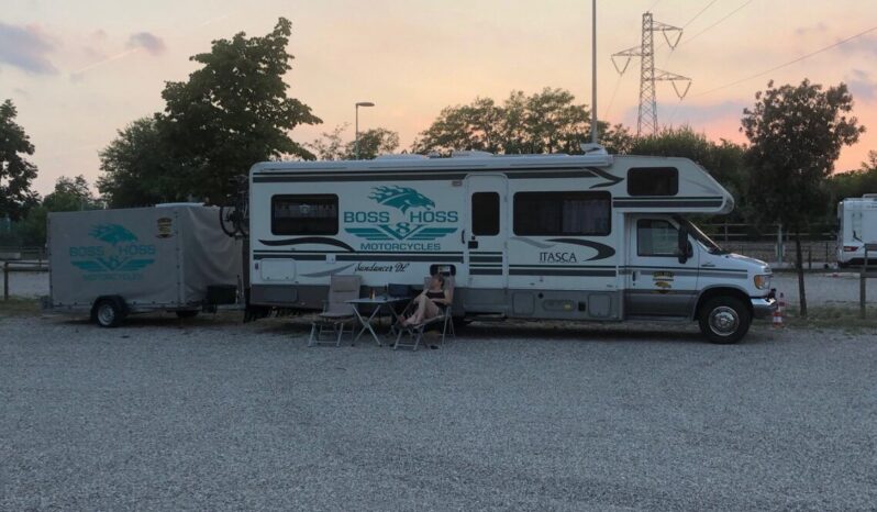 Ford E350 Winnebago voll