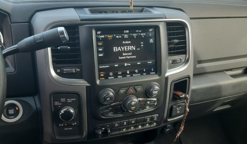 Dodge 2500 Power Wagon voll