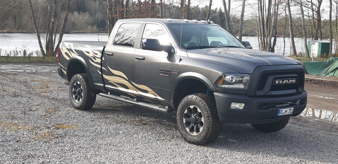 Dodge 2500 Power Wagon