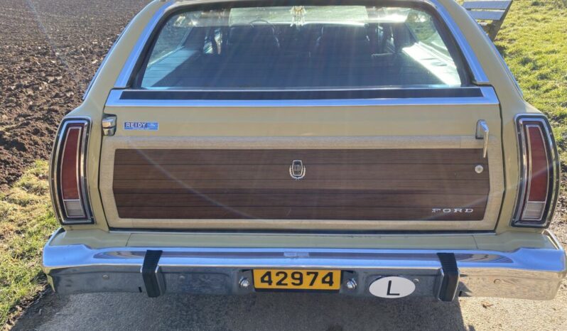 Ford LTD Country Squire voll